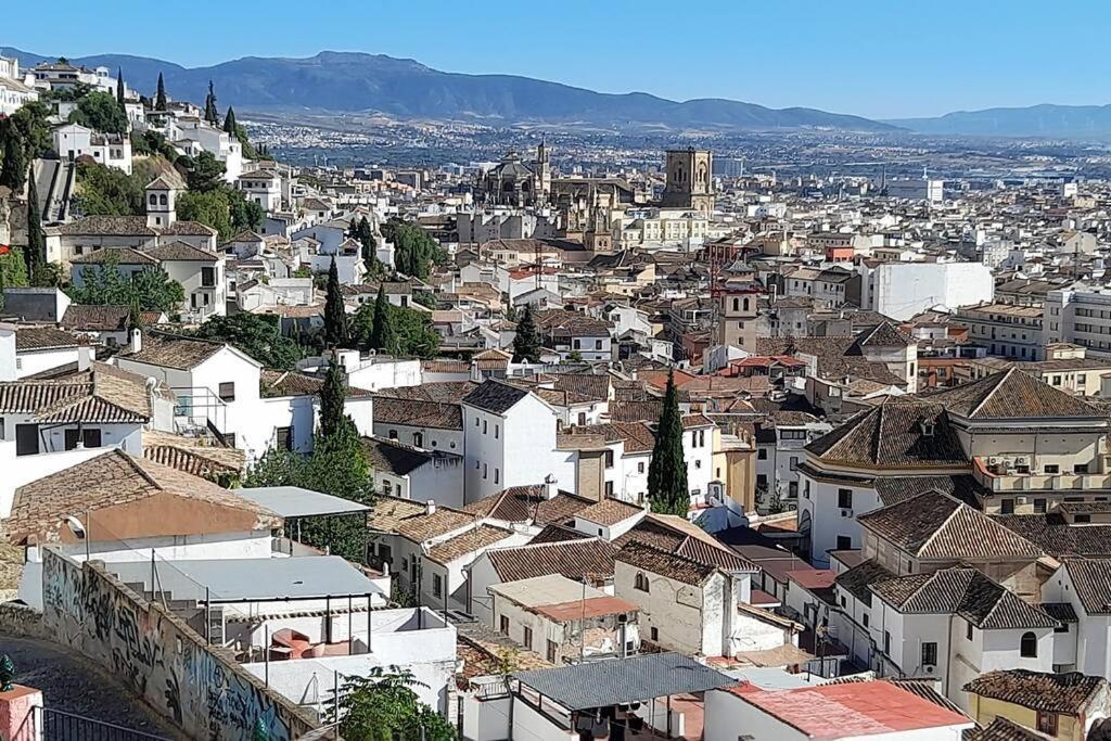 Apartamento Con Vistas En Albaicin II Apartment Granada Luaran gambar